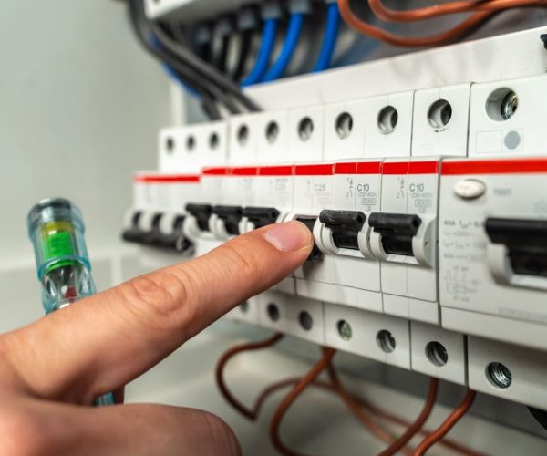 eletricista em bertioga